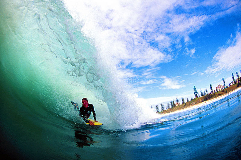 img-waters-edge-hotel-port-macquarie-surfing